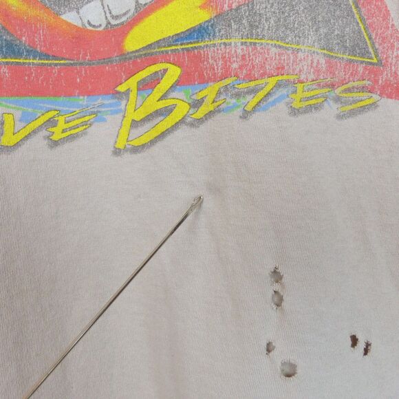 Def Leppard Love Bites Graphic Shirt Women M/L Beige Distress Goodie Two Sleeves - Picture 6 of 10